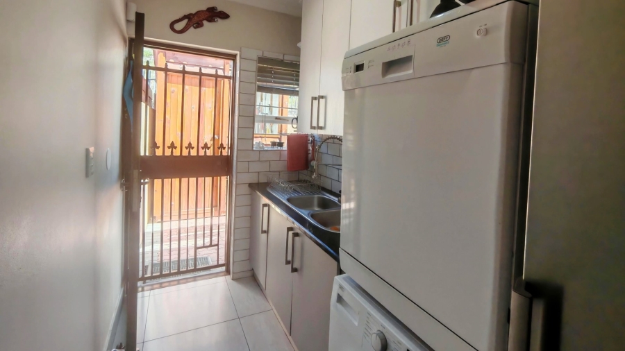 4 Bedroom Property for Sale in Island View Western Cape